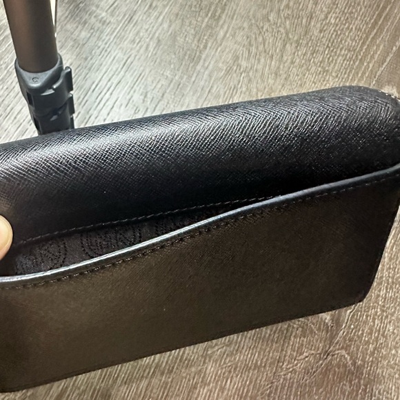 Michael Kors cross body travel purse - Picture 5 of 5